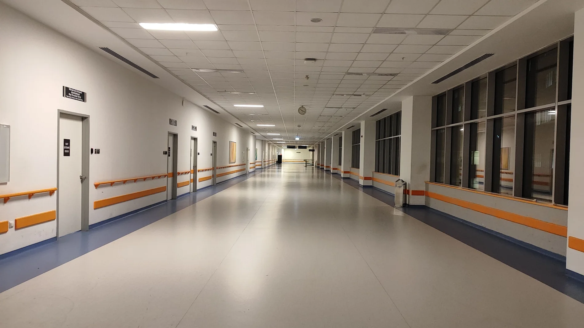 Wide, bright corridor in a contemporary hospital
